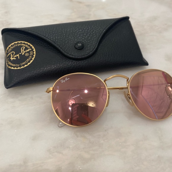 Ray Bans! - Picture 5 of 6